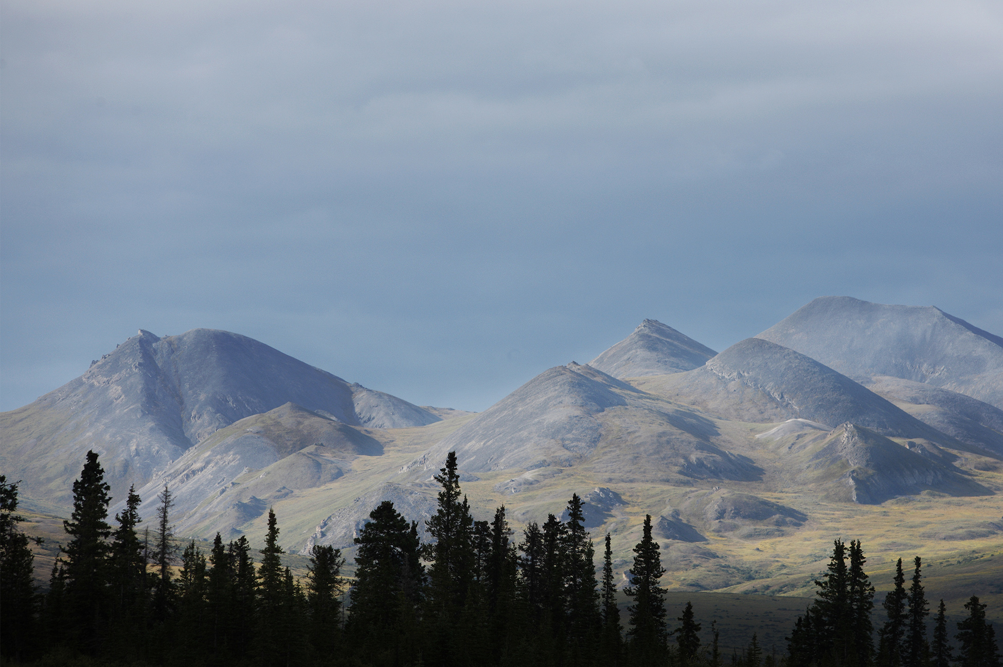 The Noatak River in Northern Alaska winds its way through the Brooks Ranges to the Bering Sea 600km's way. This very remote location doesn't see many visitors but this remoteness is what makes it so special. Taking a 20 day float trip is an extraordinary experience.